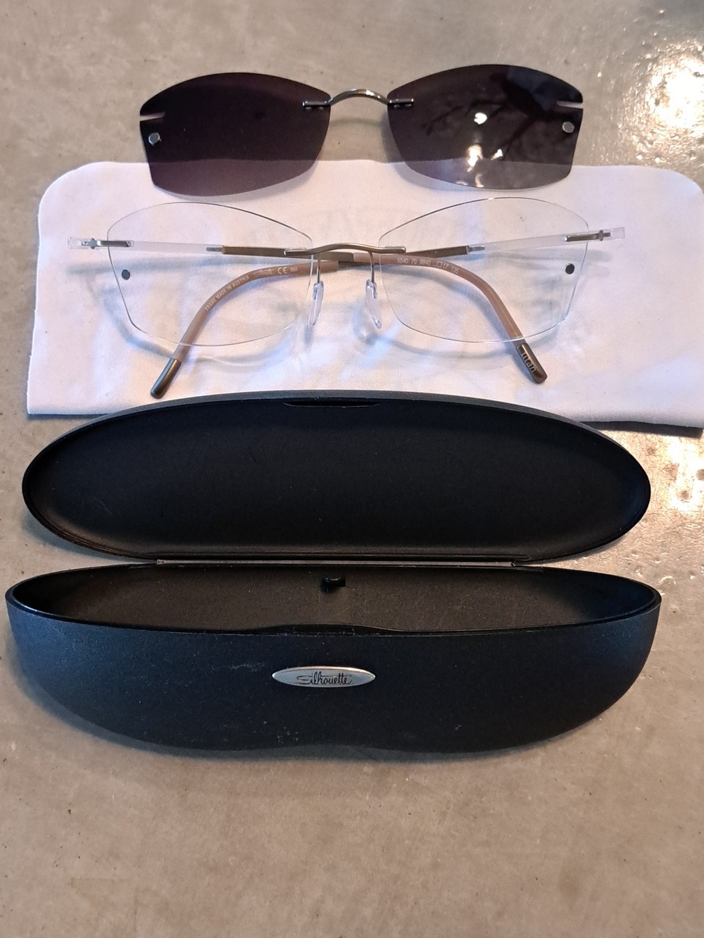 SILHOUETTE TITANIUM Rimless  Glasses Frames W magnatic Detatchable Sunglasses.